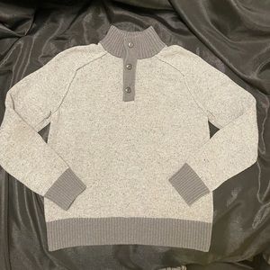 Women's gray Converse sweatshirt